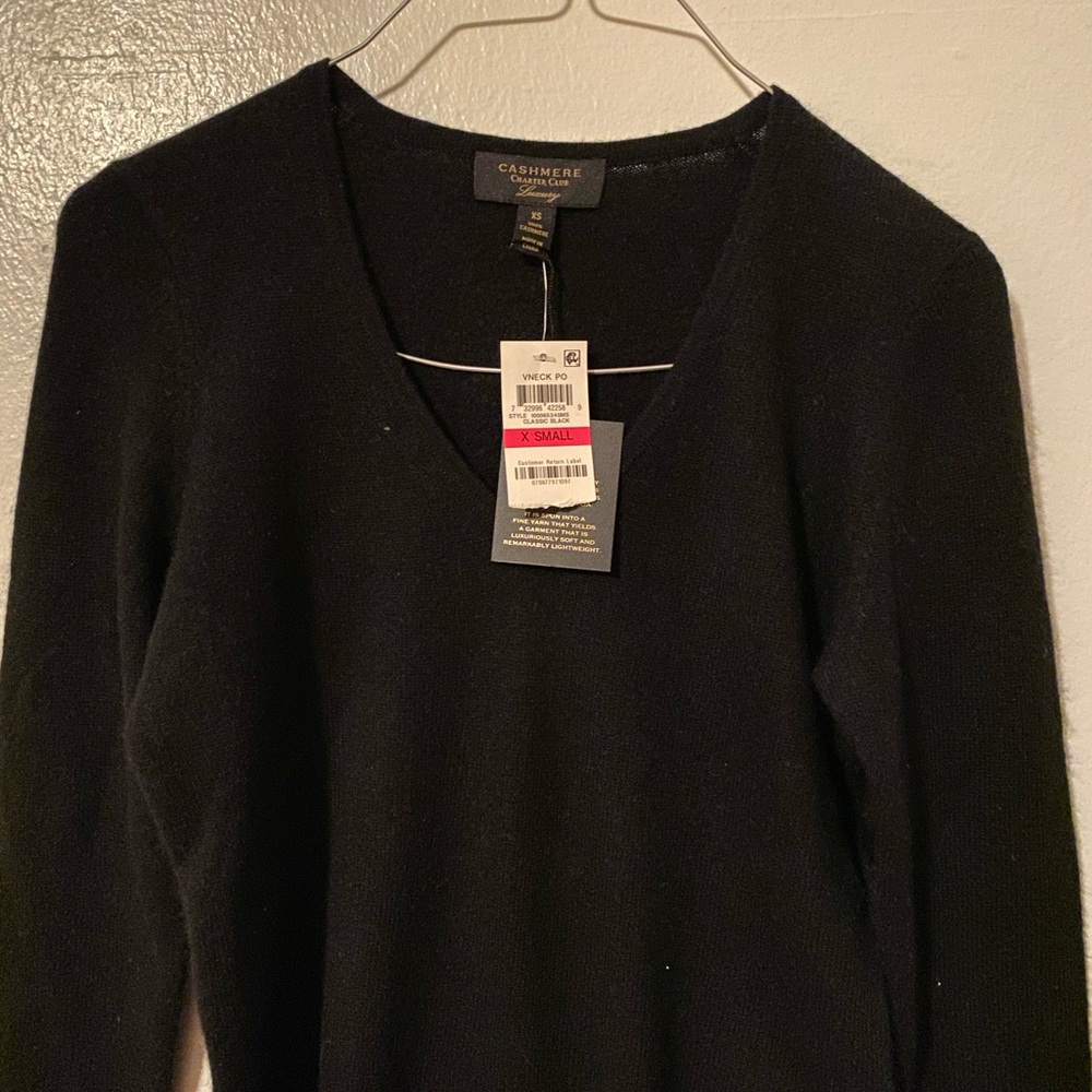 Charter Club
Crew-Neck Cashmere Sweater